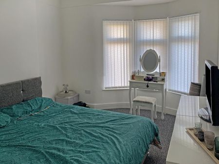 3 bedroom terraced house to rent - Photo 3