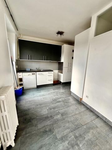 A LOUER 3 PIECES 70m² PARIS IIème. MONTORGUEIL - Photo 5