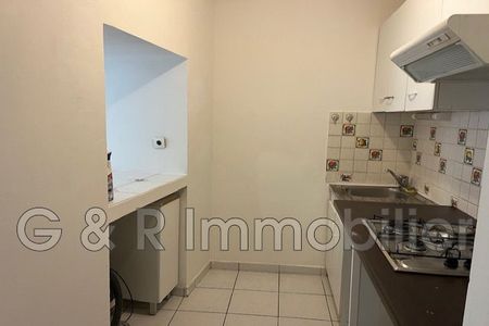 Location Appartement 1 pièce 31m² AURIOL 13390 - Photo 2