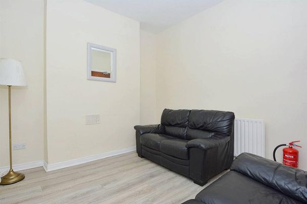 9 Landseer Street, Belfast BT9 5AL - Photo 1