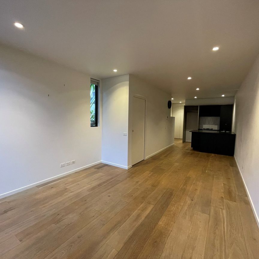 1/110 Keppel Street, Carlton VIC 3053 - Photo 1