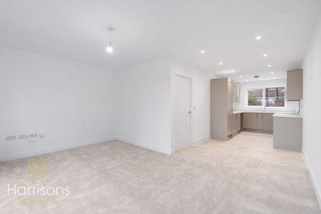 3 bedroom property to rent - Photo 3