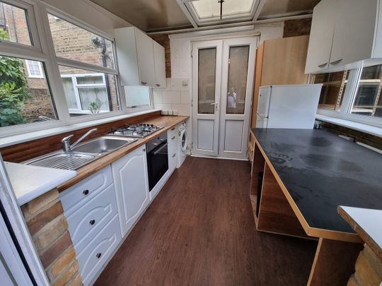 2 Bed Flat, Mercers Road, N19 - Photo 1