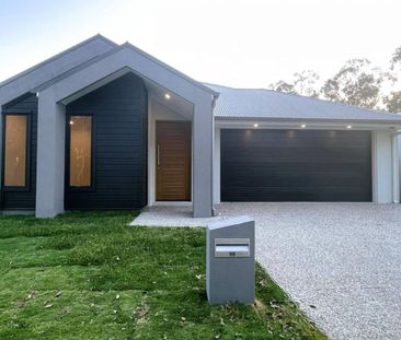 Pallara’s Premier Brand-New Home Privacy, Style & Comfort - Photo 2