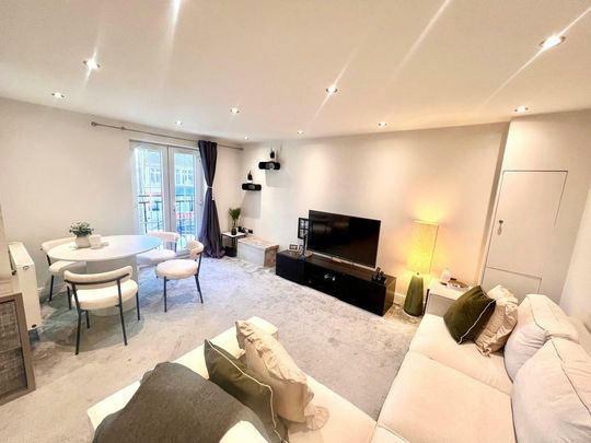 2 bedroom flat to rent - Photo 1
