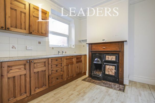 4 bedroom apartment to rent Albert Walk, Felixstowe, IP11 - Photo 1