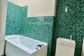 via crociale, Pietrasanta, Tuscany 55045