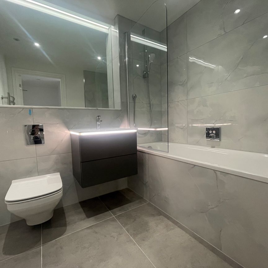 Bridge Road East, Welwyn Garden City - Photo 1