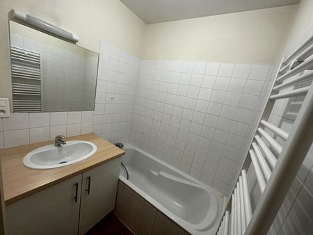 Location Appartement 4 pièces 84m² - Photo 3