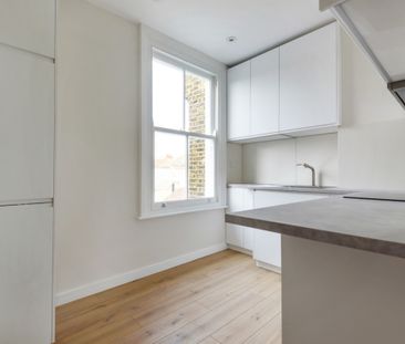 Meadow Road, London, SW8 - Photo 5