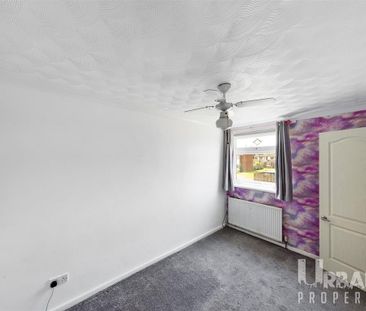 3 bedroom end of terrace house to rent - Photo 4