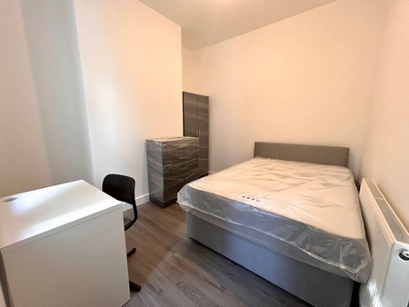 6 bedroom house to rent - Photo 2