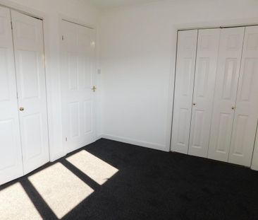 2 bedroom semi-detached house to rent - Photo 6