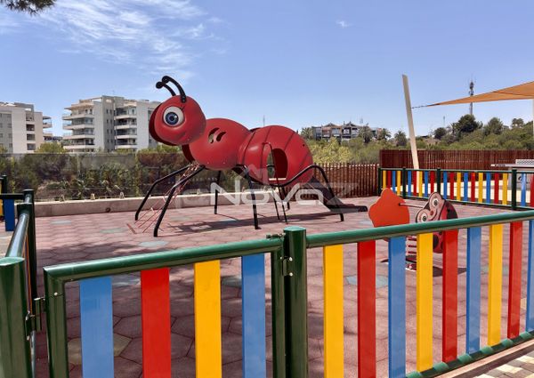 Comfortable 3 bedroom penthouse in Green Hills urbanizat