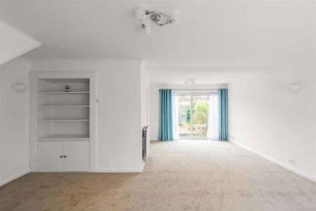 3 bedroom semi-detached house to rent - Photo 5