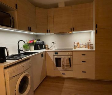 Room in a Shared Flat, Stretford Road, M15 - Photo 4