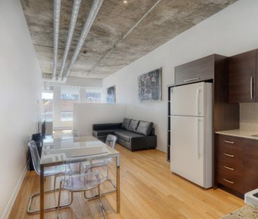 1200 Rue St Alexandre, Montréal (Ville-Marie), QC H3B - Photo 2