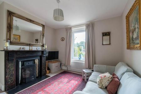 3 bedroom terraced house to rent - Photo 2