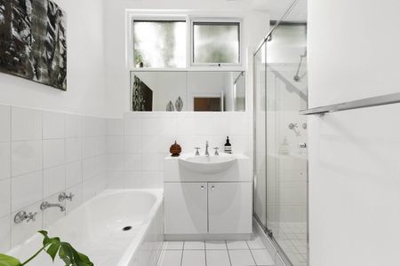 4/8 Charnwood Grove, St Kilda VIC 3182 - Apartment For Rent | Domain - Photo 3