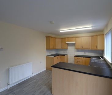 30 Jemesons Court, Warrenpoint, BT34 3TE - Photo 5