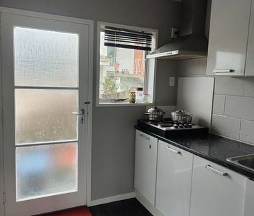 Two Bedroom Flat in the Heart of Morningside - Photo 2