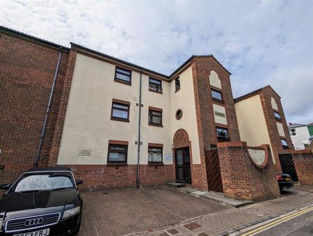 1 bedroom flat to rent - Photo 4