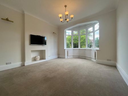 4 bedroom detached house to rent - Photo 2