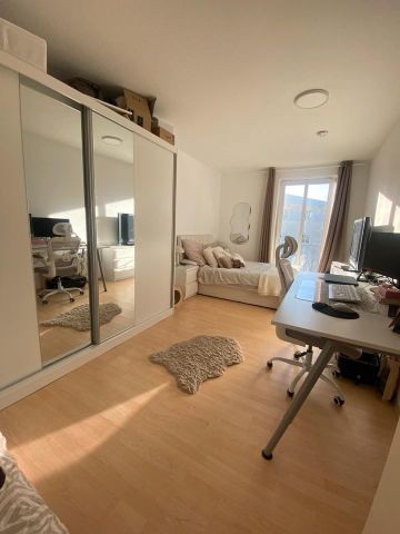 Schöne, helle 2 Zimmer Wohnung (67qm) - Photo 3