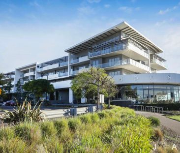 “LIGHT FILLED APARTMENT WITH WATER VIEWS AS FAR AS THE EYE CAN SEE” - Photo 6