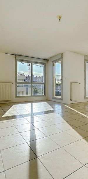 Villeurbanne : Confortable T3 avec cuisine, balcon, garage double et cave - Photo 1