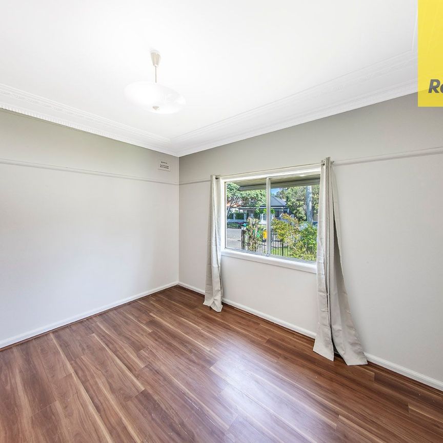 For Rent - Freshly Renovated 3-Bedroom Home in Prime Parramatta Location - Photo 1