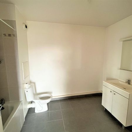Location Appartement 2 pièces 48m² LE PETIT QUEVILLY 76140 - Photo 3