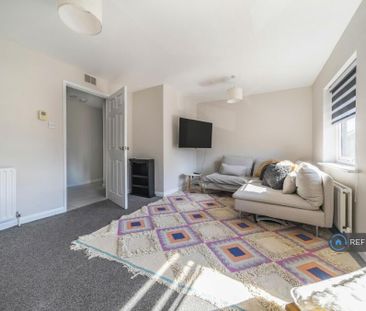 2 bedroom maisonette to rent - Photo 3