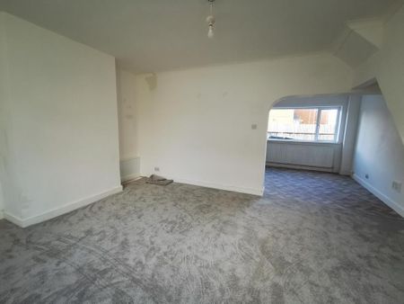3 bedroom terraced house to rent - Photo 4