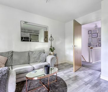 Beaumaris Parade, Balmoral Drive, Frimley, Camberley, GU16 - Photo 2