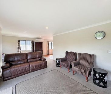 Four bedroom family home in Russell Robertson ... - Photo 5