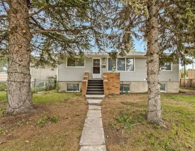 Legal 1 Bedroom Plus Den Suite for rent in Ogden | Calgary - Photo 1