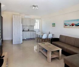 Βίλα για ενοικίαση - Μαραθώνας, - Photo 1