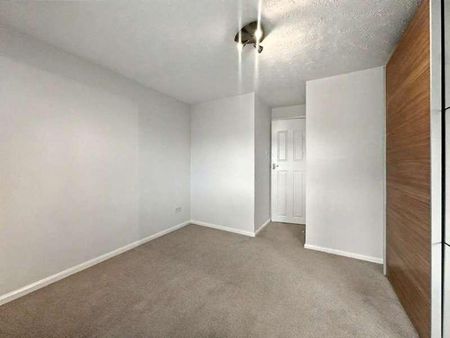 Fields End, Hemel Hempstead, HP1 - Photo 5