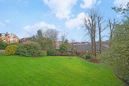 3 bedroom flat to rent - Photo 2