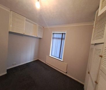 3 bedroom terraced house to rent - Photo 6