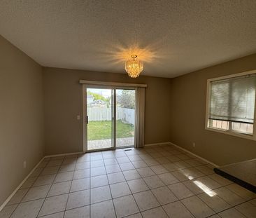 1526 Centre a Street Northeast, Calgary - Photo 1