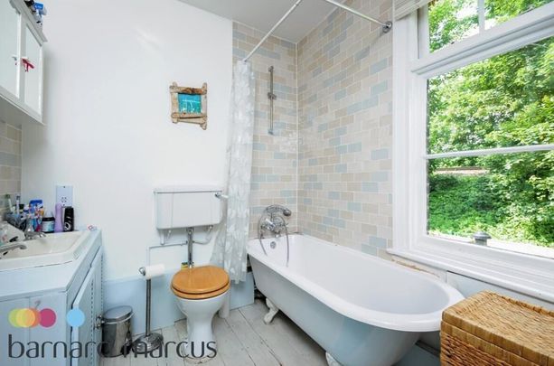 Magnolia Road, Chiswick - Photo 1