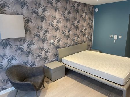 Studio Flat, Lymington Road, NW6 - Photo 3