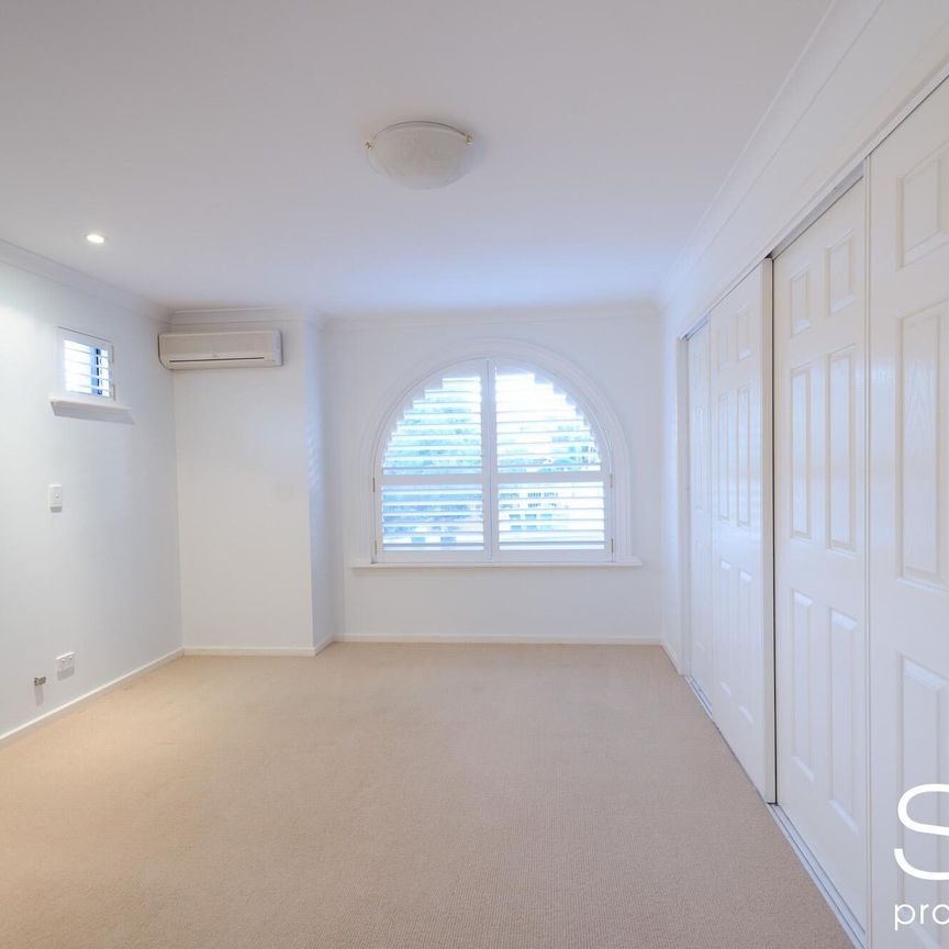 10 Gunbower Road, Mount Pleasant - Photo 1