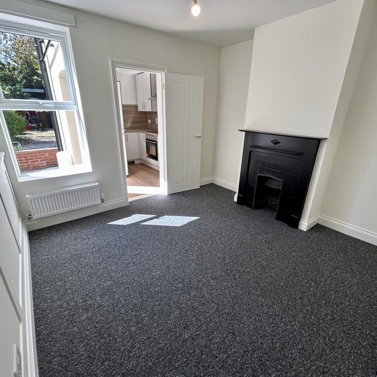 2 bedroom semi-detached house to rent - Photo 1