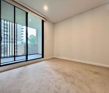 Elegance and Convenience - Your Luxurious Apartment in Macquarie Park - Photo 3
