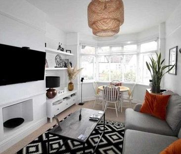 Leigh On Sea, SS9 - Photo 3