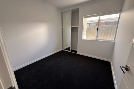 Brand New Modern Coastal Family Home - 8 Lighthouse Grove, Madora Bay - Photo 4