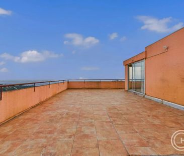 Location Appartement 4 pièces 77m² NICE 06200 - Photo 6